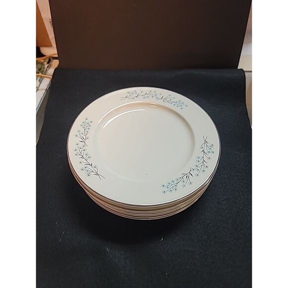 Harmony House Sears #4553 CRESTWOOD Round 8" Salad Plates LOT Of 7 - Picture 1 of 4